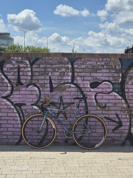 СРОЧНО продам фикс jixf