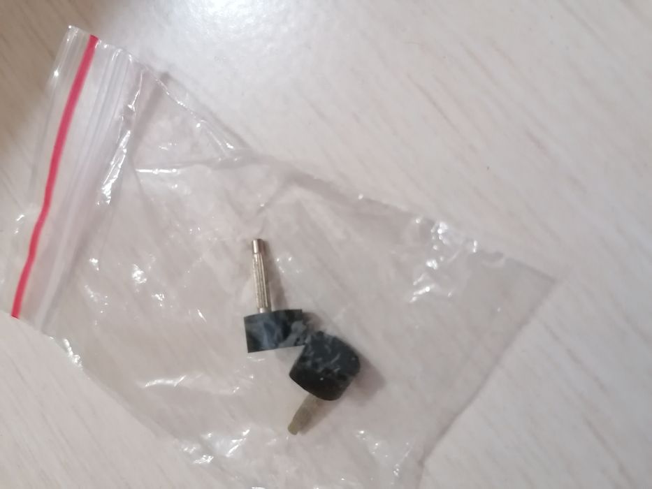 Vând sandale elegante cu fundița