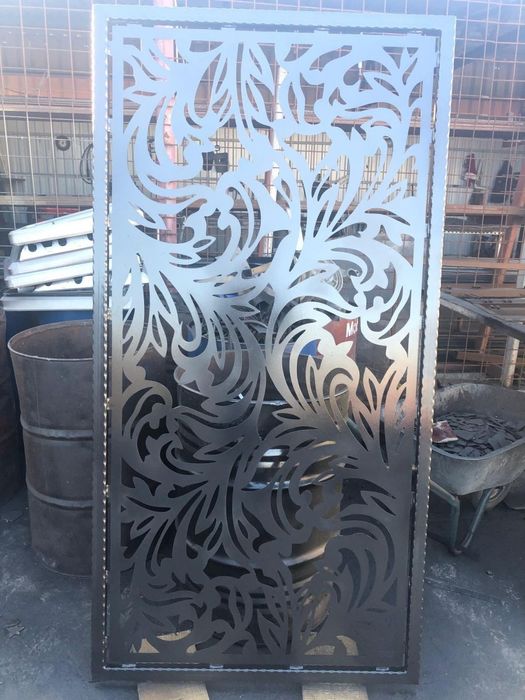 Garduri și porți din tablă decupata fer forjat Șipcă metalică