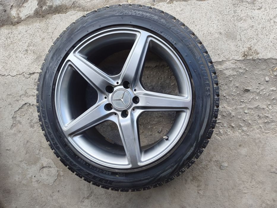 Продам шины с дисками на Mercedes - benz 221