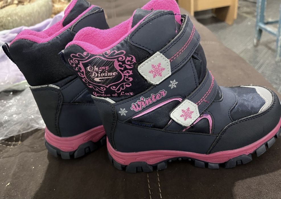 Сапожки на девочку новые