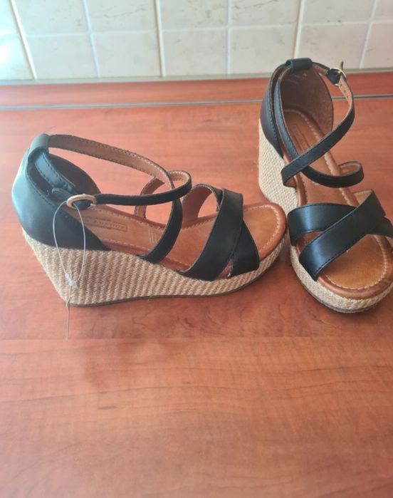 Sandale din piele naturala