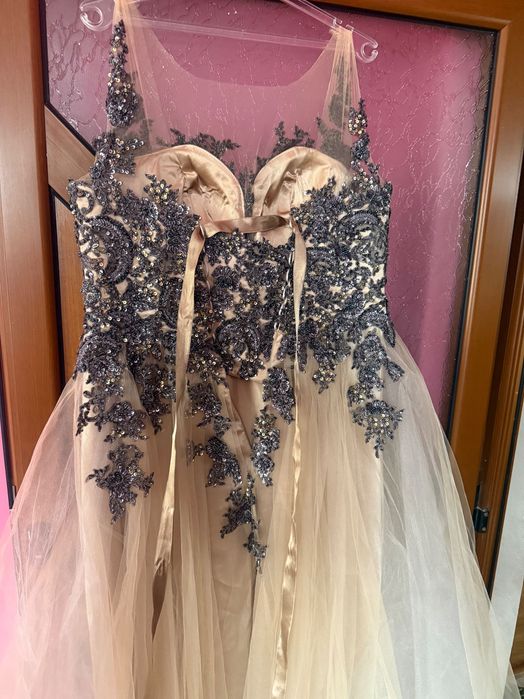 Абитуриентска рокля от  бутик „Емоция“