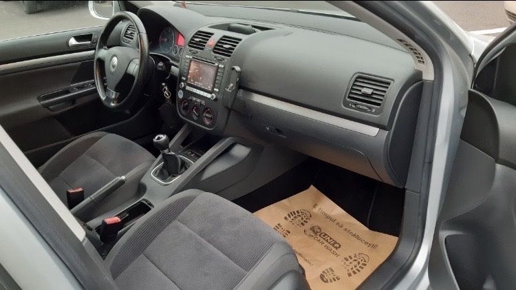 Vand sau schimb cu Mercedes Vito