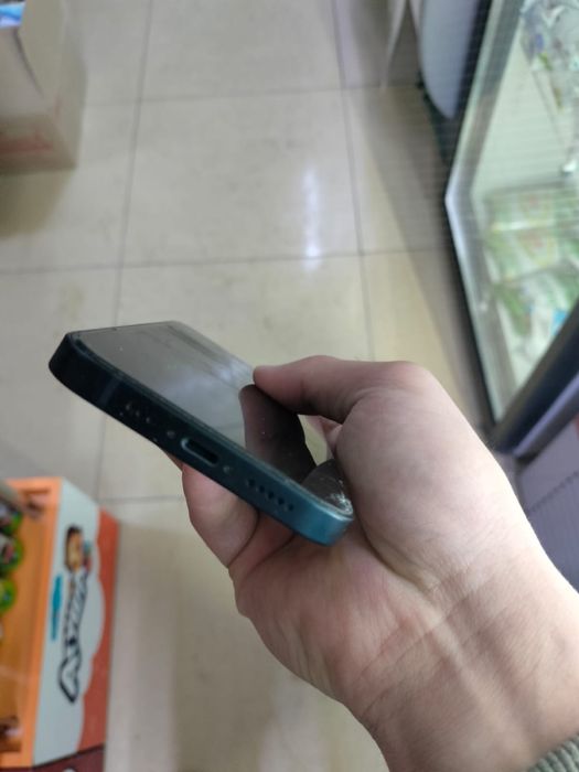 Продам айфон 13 новый срочно