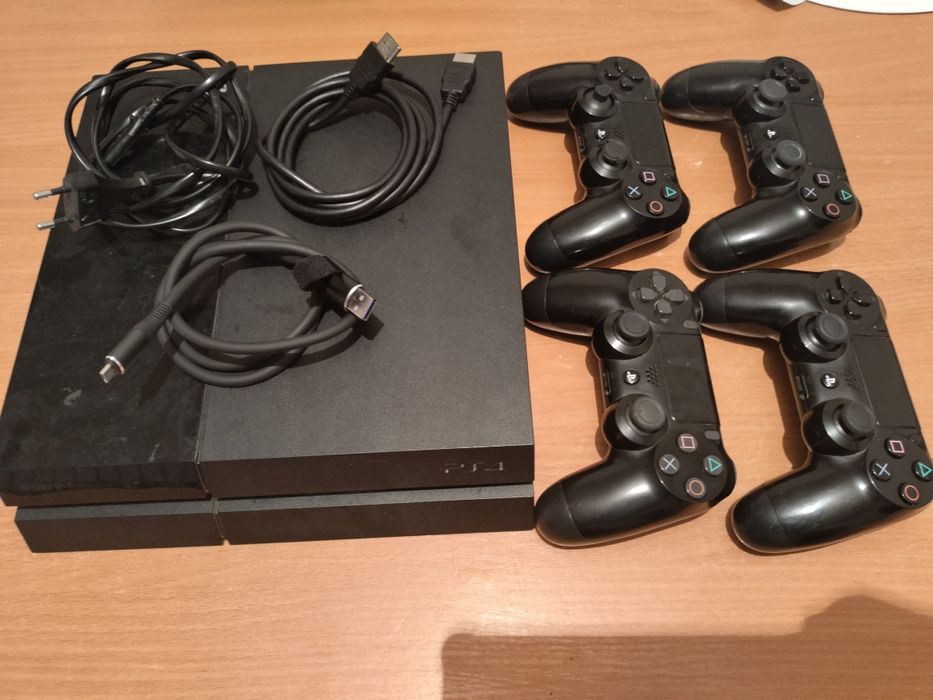 Продаю Playstation 4.