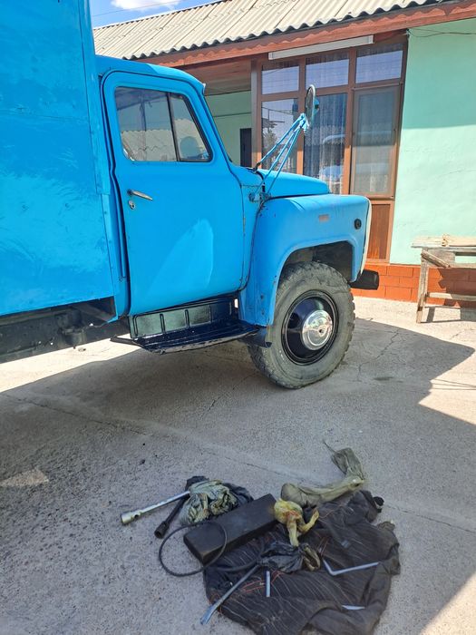 Газ-53 на ходу ...