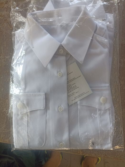 Продам рубашки новые