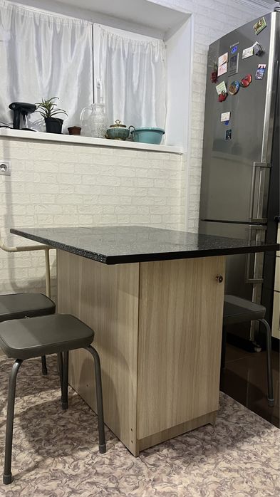 Столшкаф с стульями