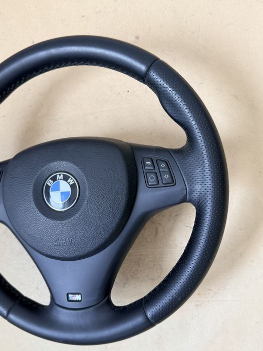 Бмв М волан bmw e84 e87 e90 e91 e92 e93