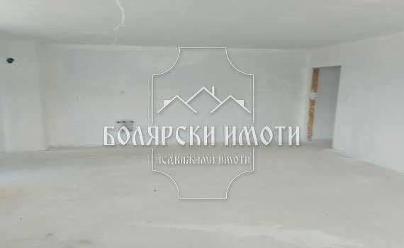Продава се Тристаен апартамент в Велико Търново, Център - 115 кв.м за 1174 €/кв.м - Снимка #6