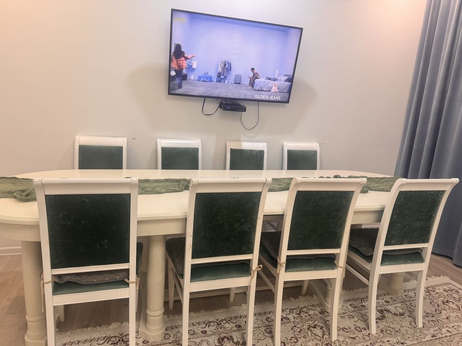 Стол 8 отырғышымен бірге