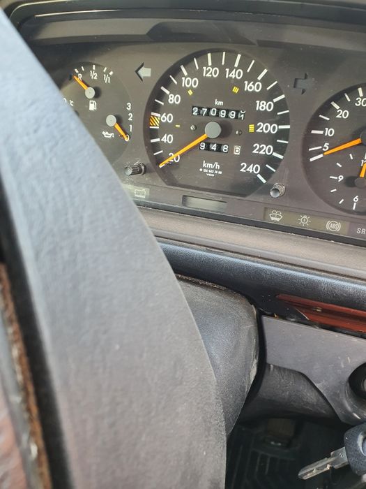 MERCEDES-BENZ E-Class 1991 — imagine 4