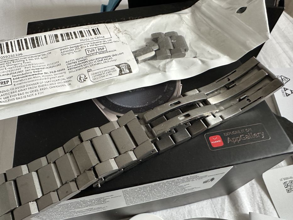 Huawei  Watch 3Pro titan/safir la cutie full.DEFECT ECRANUL