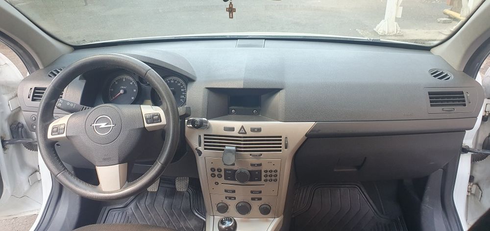 Opel Astra H An 2008