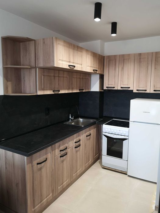 Дава се под наем Тристаен апартамент в Пловдив, Христо Смирненски - 80 кв.м за 498.27 € - Снимка #4