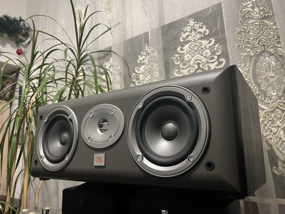 Boxa centru JBL EC25
