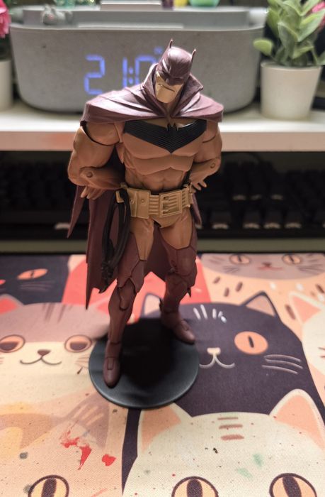 Фигурки dc и вархамер