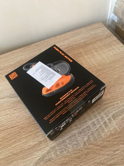 Слушалки - чисто нови