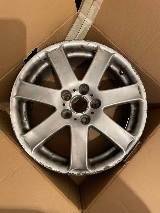 Джанти Rial 17“ цола 5 x 112 7.5J x 17H2 ET 36 от Audi A4 x 4бр.