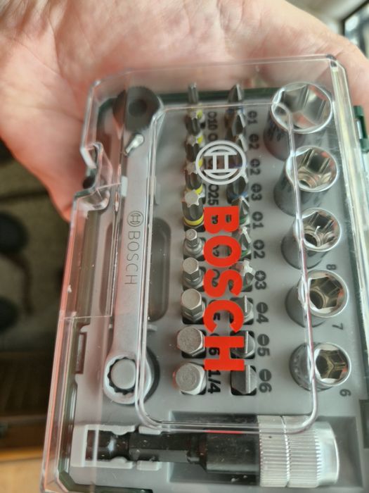 Trusa bosch 1/4 biti tubulare si clichet