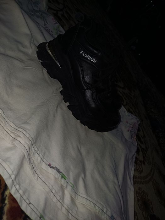 Kerasofka   2  martta kiyilgan holati yaxshi  Qizlarniki