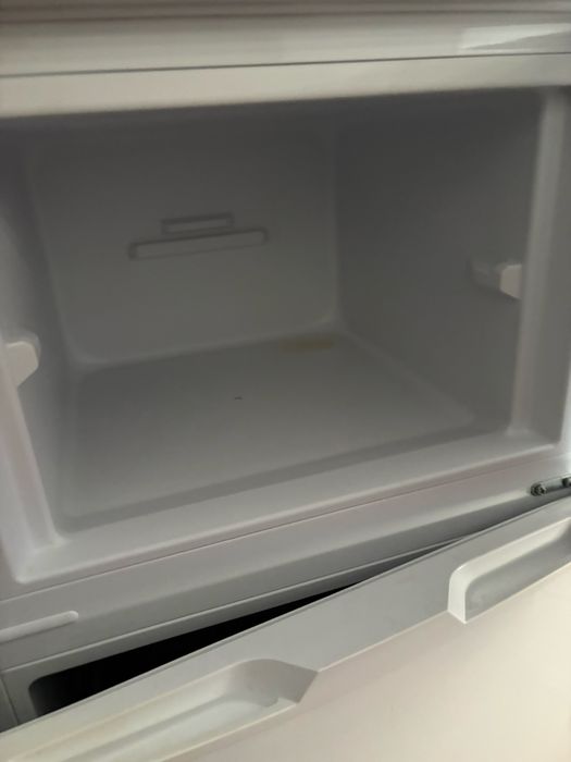 Frigider Vortex de vanzare