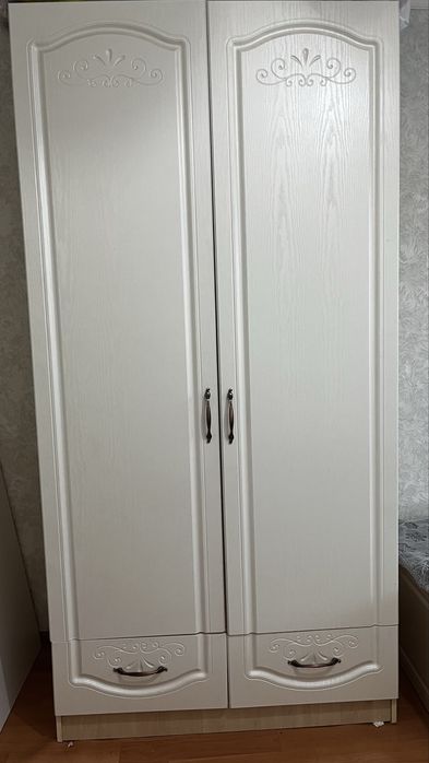 Спальный гарнитур: кровать + шкаф
