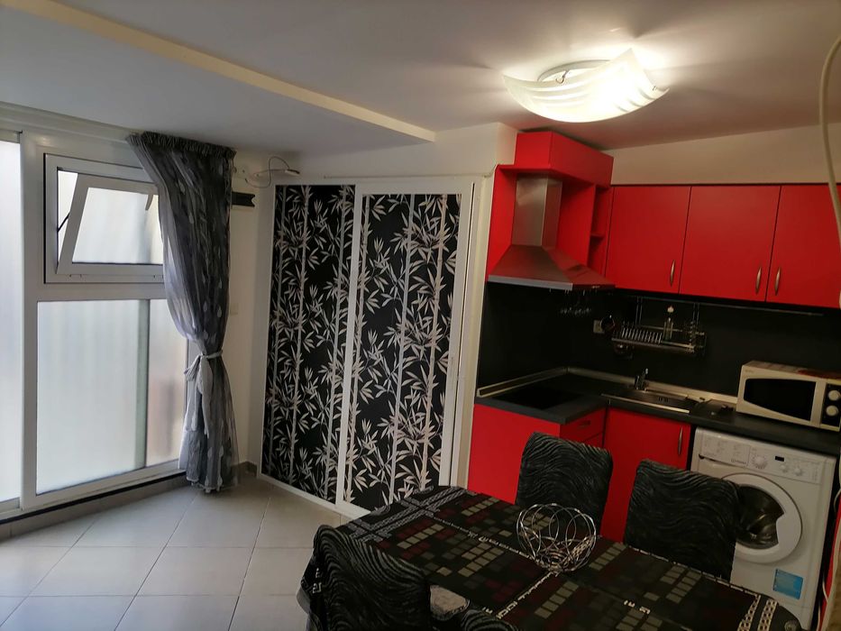 Студио Червен Площад