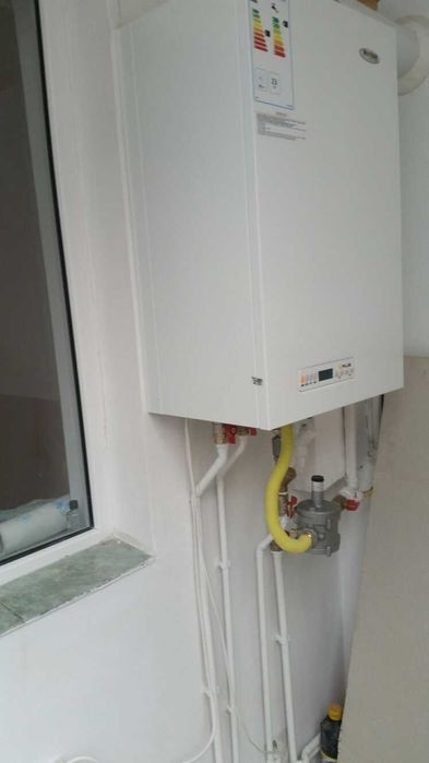 apartament 2 camere decomandat, centru, etaj 2