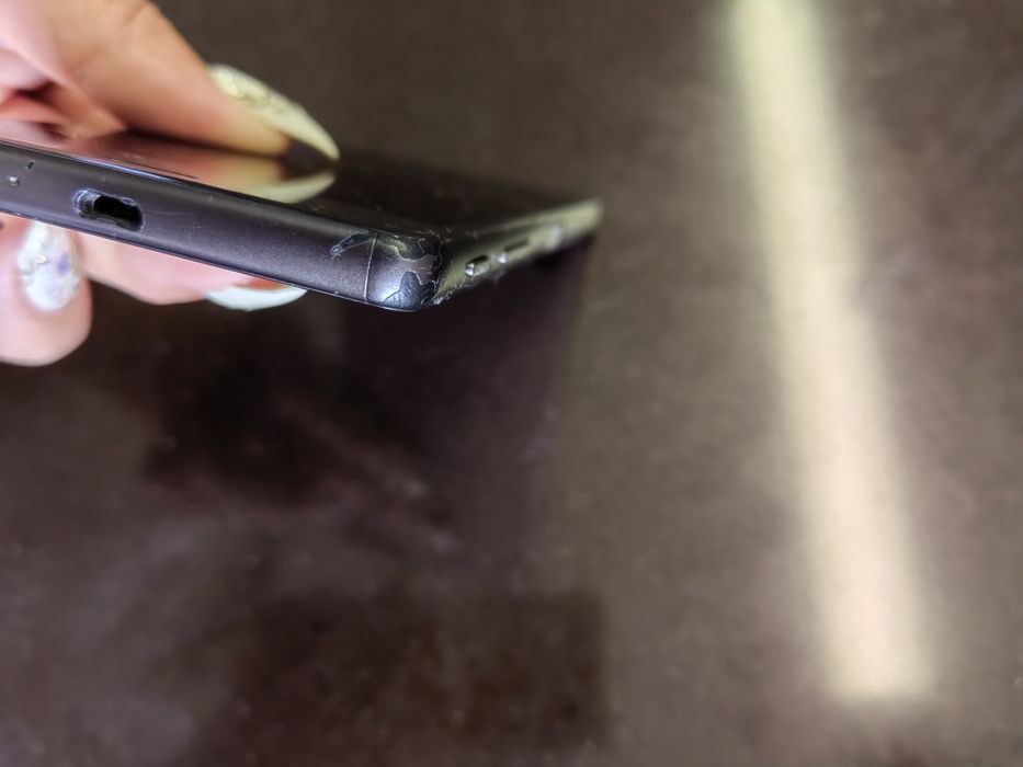 Телефон Sony Xperia