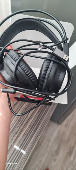 Нови Слушалки в кутия