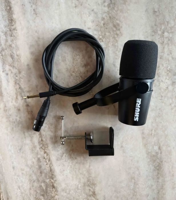 Микрофон Shure MV7X Новый!