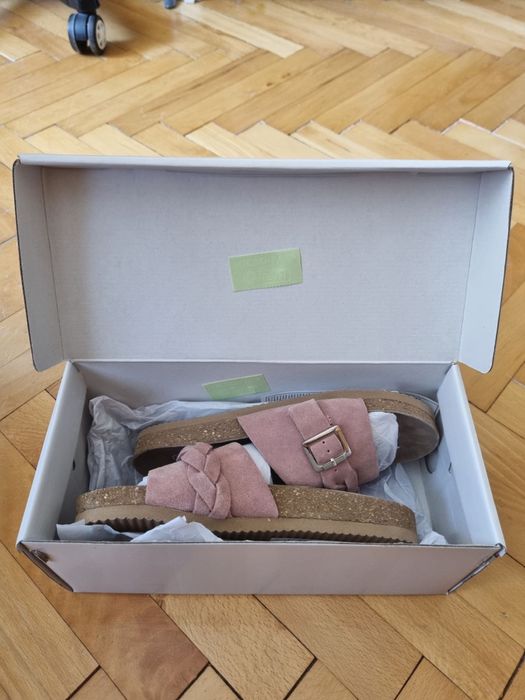 Дамски чехли естествен велур