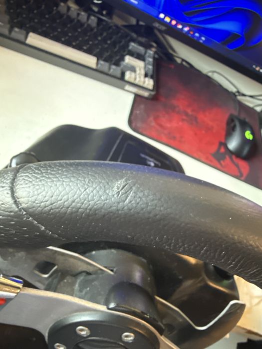 Геймърски волан Logitech g27