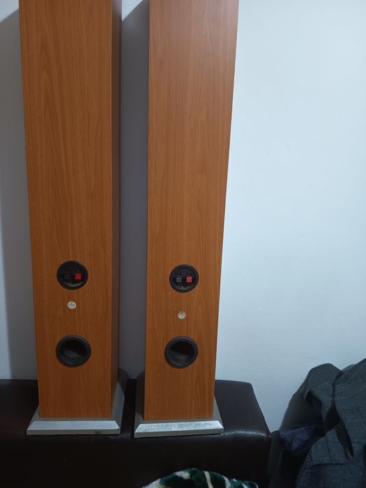 Boxe stereo 2 x 100 W