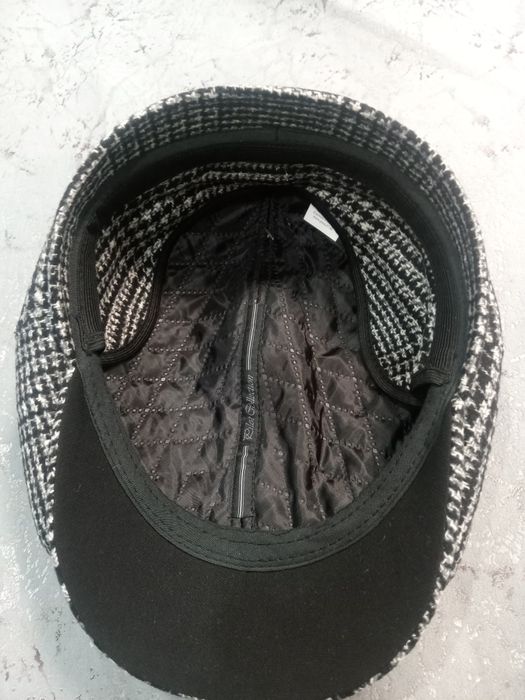 Продам кепку восмиклинку