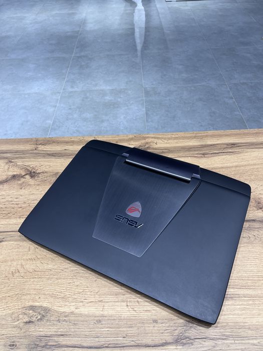 Игровой ноутбук Asus Rog Strix
