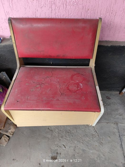 Диванчики деревянные