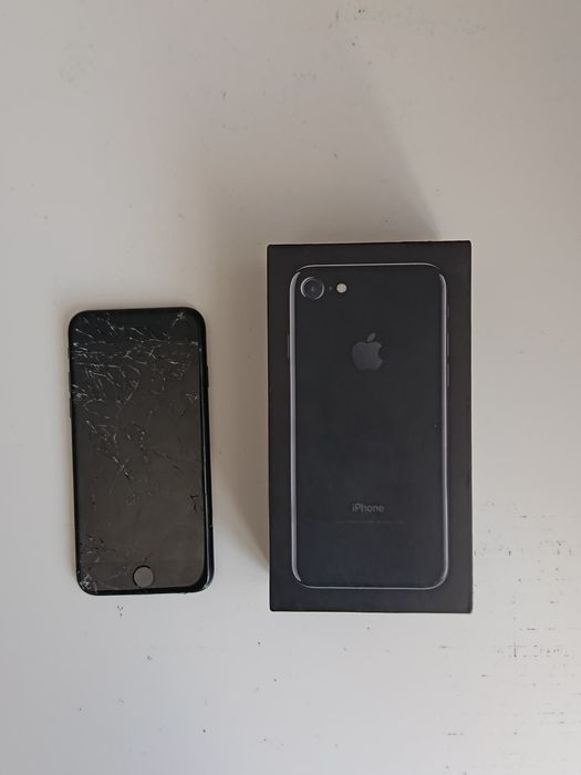 iPhone 7 32GB Black (Қорабымен)