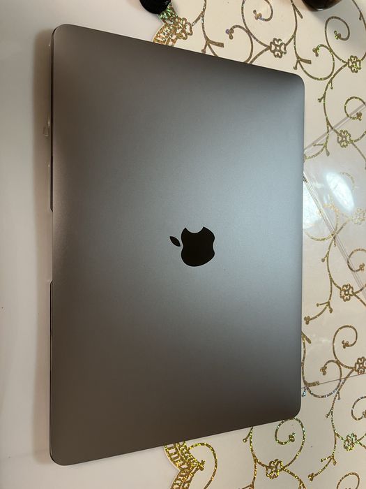Продам MacBook air m1