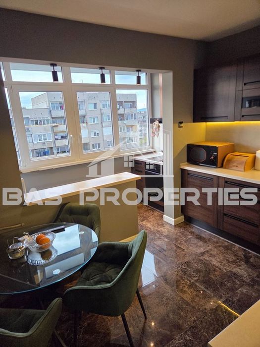 Продава се Тристаен апартамент в София, Надежда 1 - 90 кв.м за 1275 €/кв.м - Снимка #4