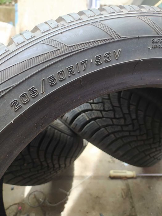 Зимни гуми 17 цол. 12 брой /16 цол 4 брой/ 15 цол 4 брой. 14 цол 4 бр