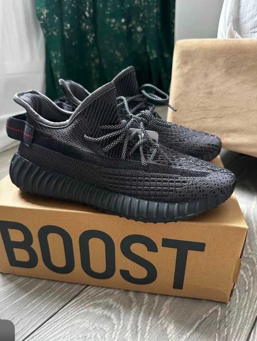 Adidas yeezy 350 v2