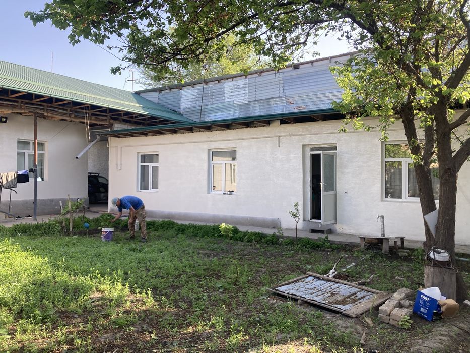 Zangiota tumani 4 sotix 4 xona tayor uy sotilad