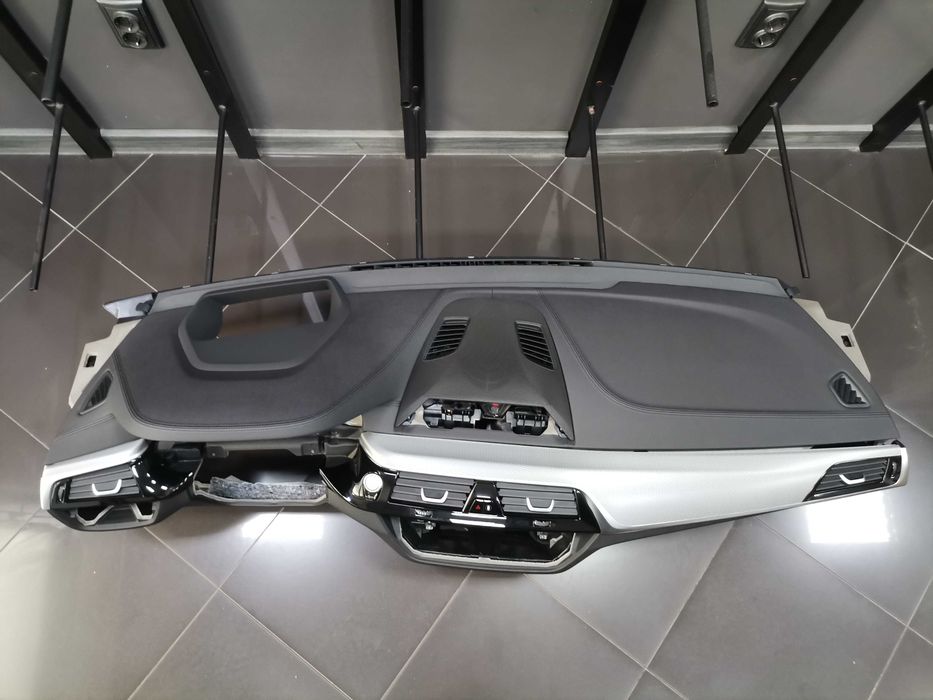 Арматурно Табло BMW 6 GT G32 Lci Черна Кожа Черен Шев БМВ Г32 ГТ - A53