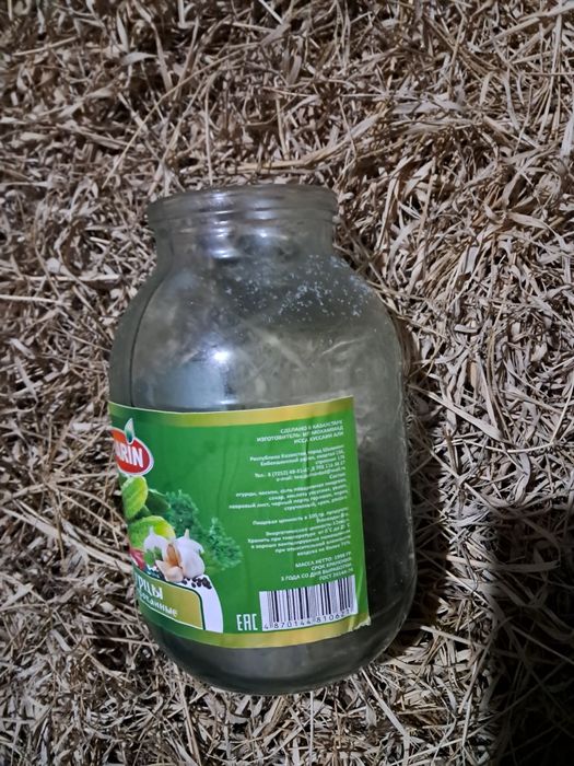 Банки 2литровые продам