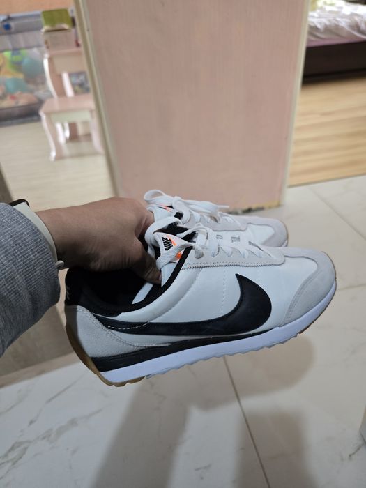 Сникърси бели  Nike