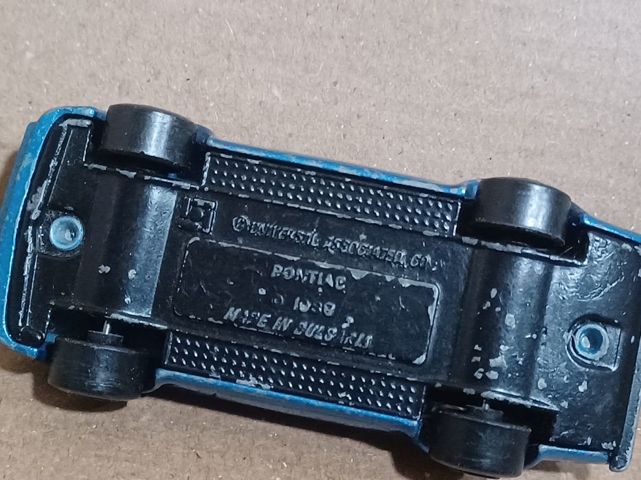 Колекционерска българска метална количка и хеликоптер matchbox