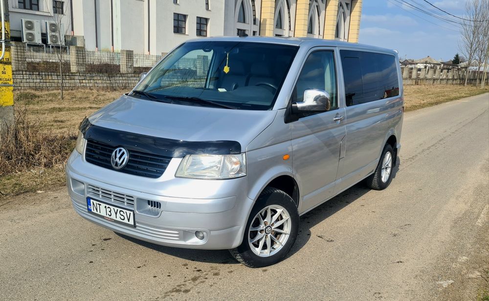 VW Transporter T5 2.5 Cutie automata Euro 4 8 locuri